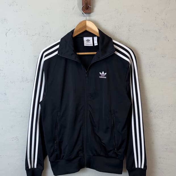 아디다스 신형 파이어버드 블랙 삼선 트랙탑 져지