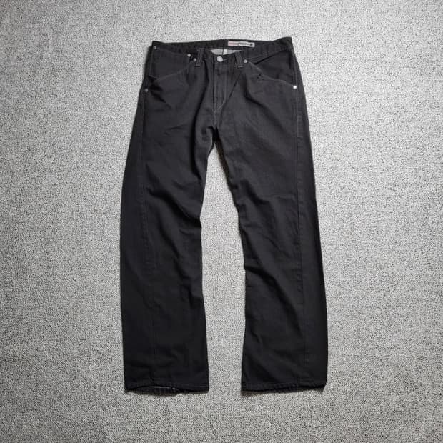 리바이스 엔지니어드진 엔진 36