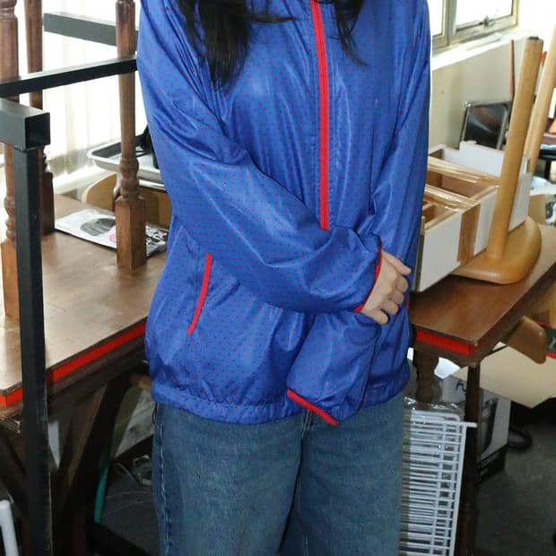 도트 블루 윈드브레이커 자켓 