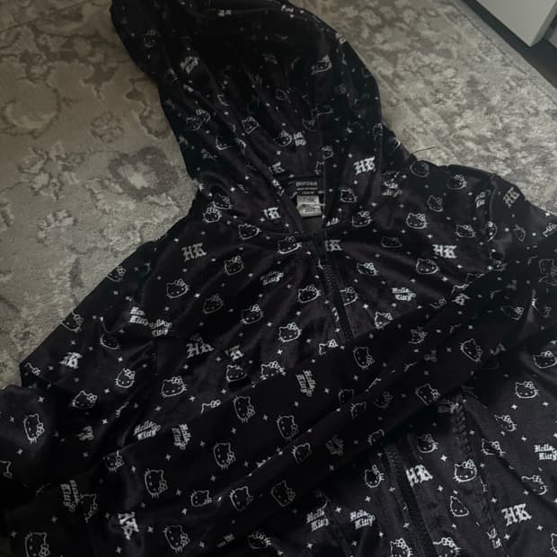 헬로키티 크롭 후드 