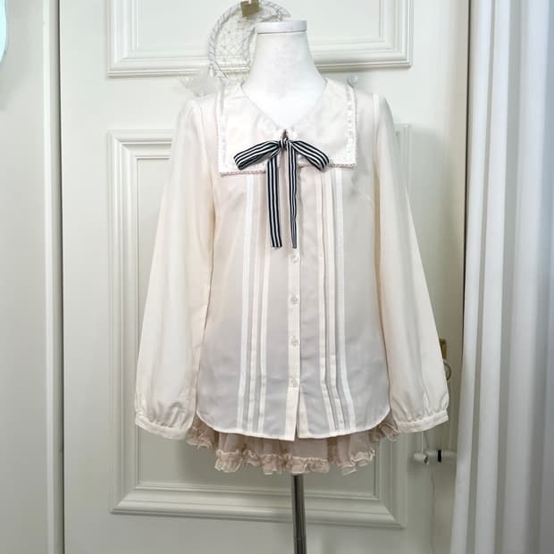 ivory collar bow point blouse