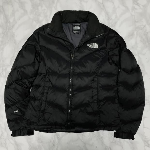 노스페이스 700 여성 패딩 블랙 센터로고 자켓 