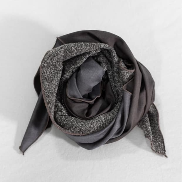 Les seam scarf