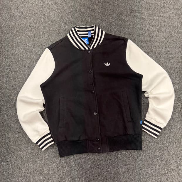 L)아디다스 빈티지  블랙 화이트 코튼 바시티 자켓