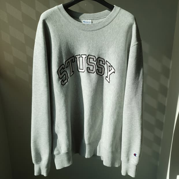STUSSY x CHAMPION sweat shirts