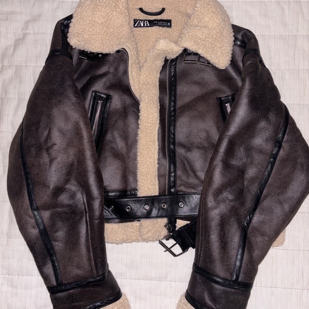 ZARA 가죽 무스탕 저켓