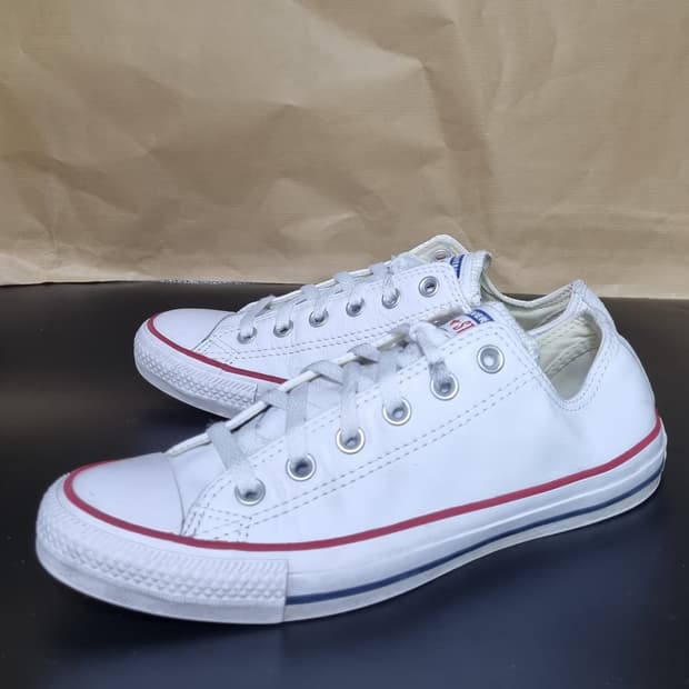 컨버스 클래식 레더 화이트 스니커즈250