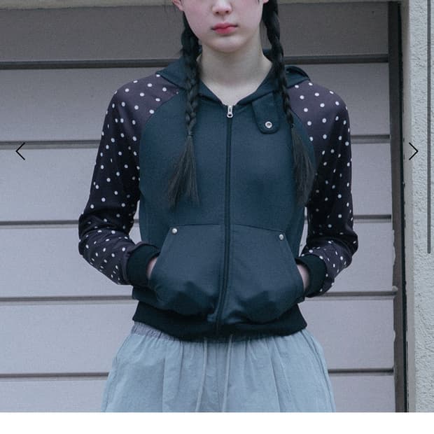 오헤시오 dot two tone zip-up (charcoal)