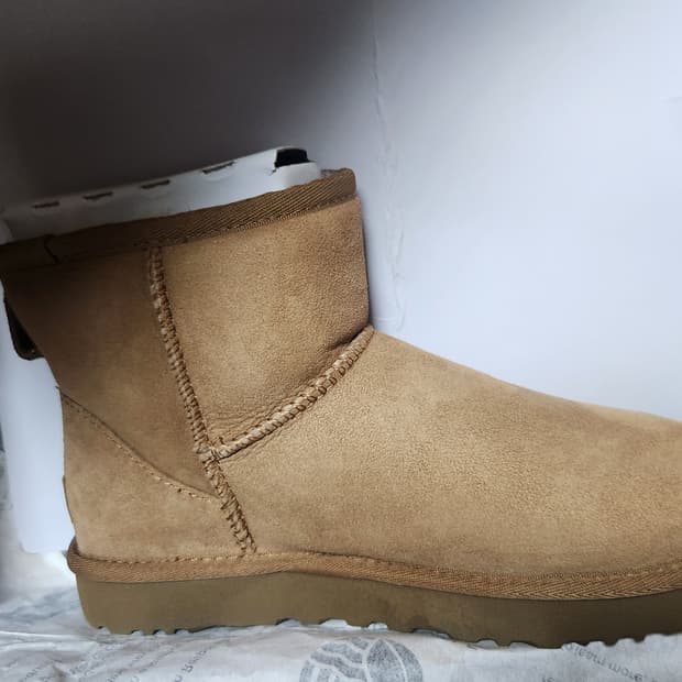 [230] 어그 미니 II 클래식 체스트넛