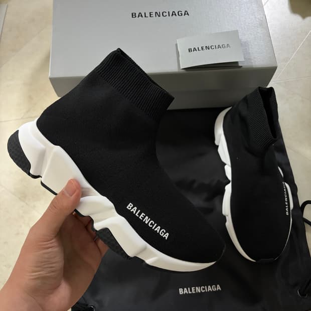 새상품(240)발렌시아가 스피드 트레이너 블랙 화이트