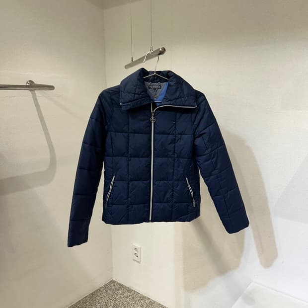 타미힐피거 퀄팅 패딩