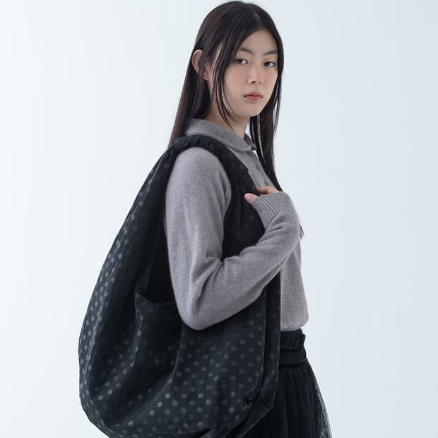 오헤시오 도트 패딩백 블랙