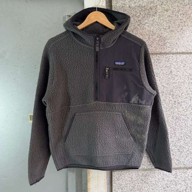 파타고니아 쉐르파 로고 반집업 자켓