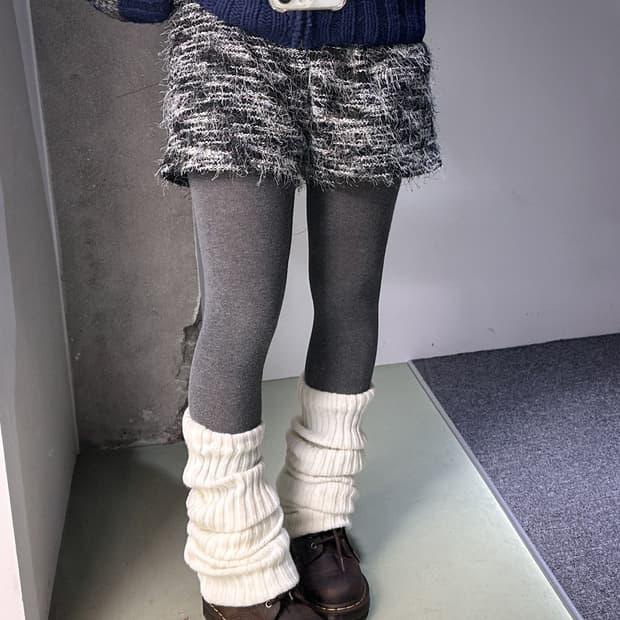 winter texture shorts