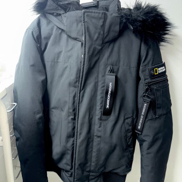 내셔널지오그래픽 유틸리티 숏패딩 블랙