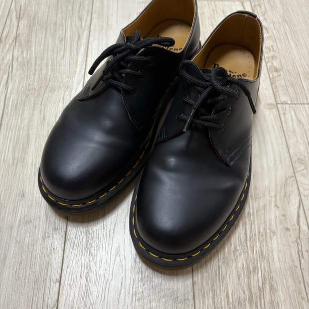 닥터마틴 1461 3홀 스무스 260