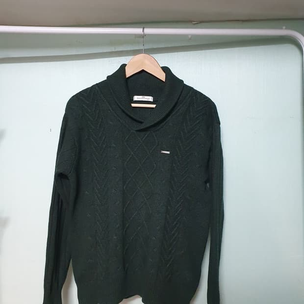 발렌시아가 램스울 니트