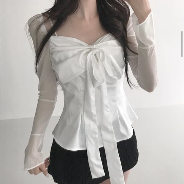 힐다 HILLDA X 고희 실키 스완 블라우스 화이트