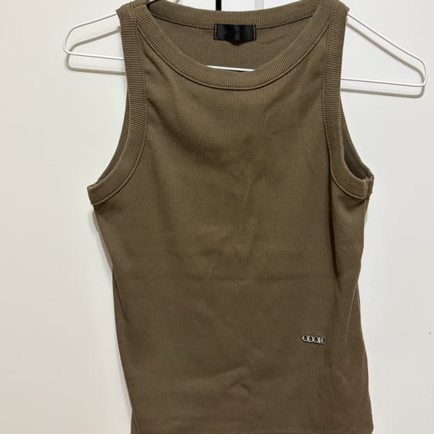 오도어 슬리브리스 카키 