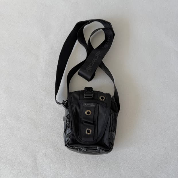 에어워크(AIRWALK) Y2K 크로스백