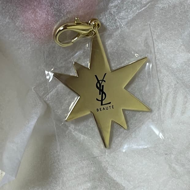 입생로랑 뷰티 골드 스타 키링