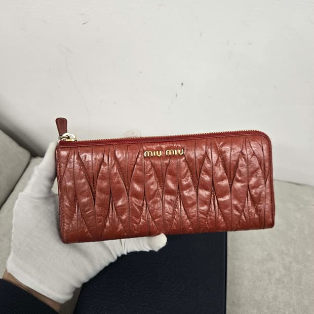 [보증서 정품] 미우미우 마테라쎄 장지갑