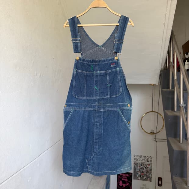 LEVI‘S 고전 데님 멜빵 스커트