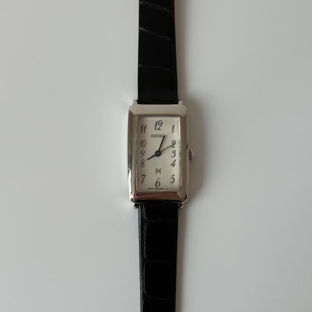 1990s Noie Silver Tank Ladies Quartz