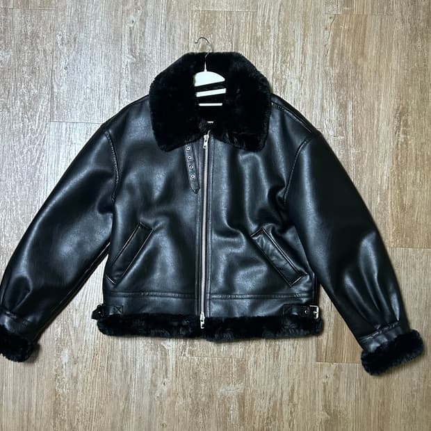 론트 810 비건 레더 무스탕