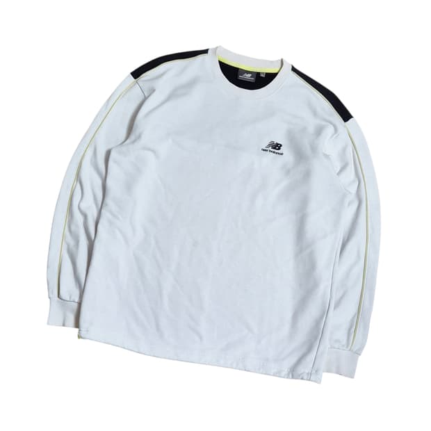 뉴발란스 스트링 맨투맨