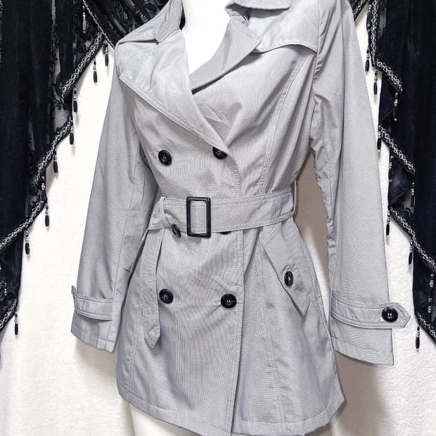 잔스트라이프 그레이 트렌치 코트 자켓 오네갸루 로맨틱 로걀 펑크 핀터