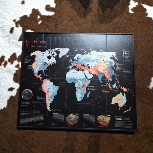 EARTH : NATIONAL GEOGRAPHIC MAP FRAME