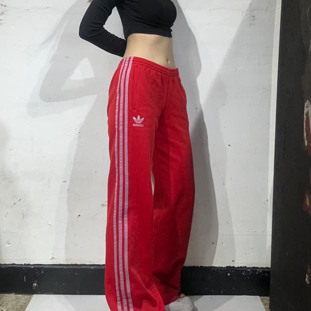 아디다스 레드 와이드 화이트 삼선 파이어버드 팬츠