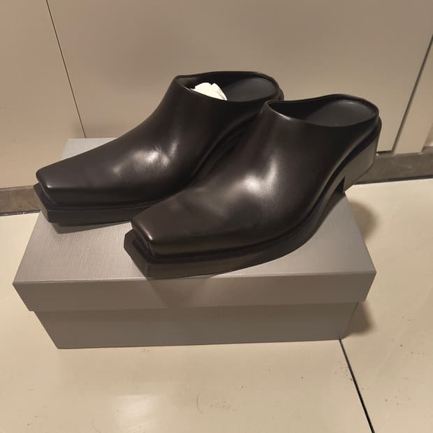 발렌시아가 산티아고 뮬 클로그 43