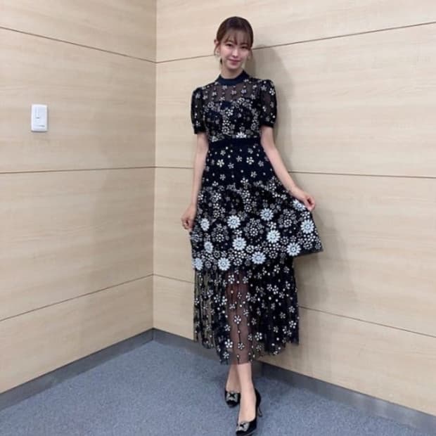 셀프포트레이트 시퀸원피스