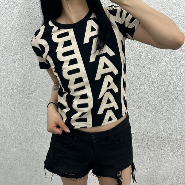 2022 S/S 마크 제이콥스 모노그램 블랙 반팔 XS