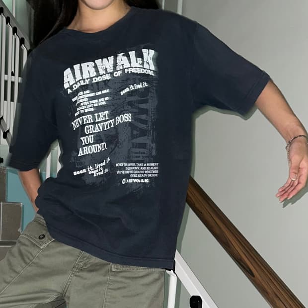 AIRWALK lettering navy t-shirt