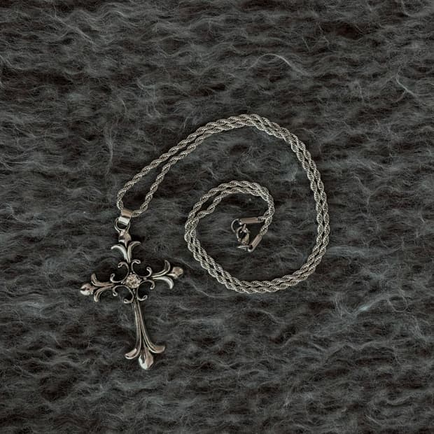 Cross necklace (vintage silver) / 목걸이
