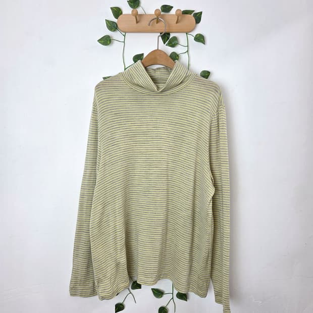 레몬 잔스트라이프 목폴라 슬리브