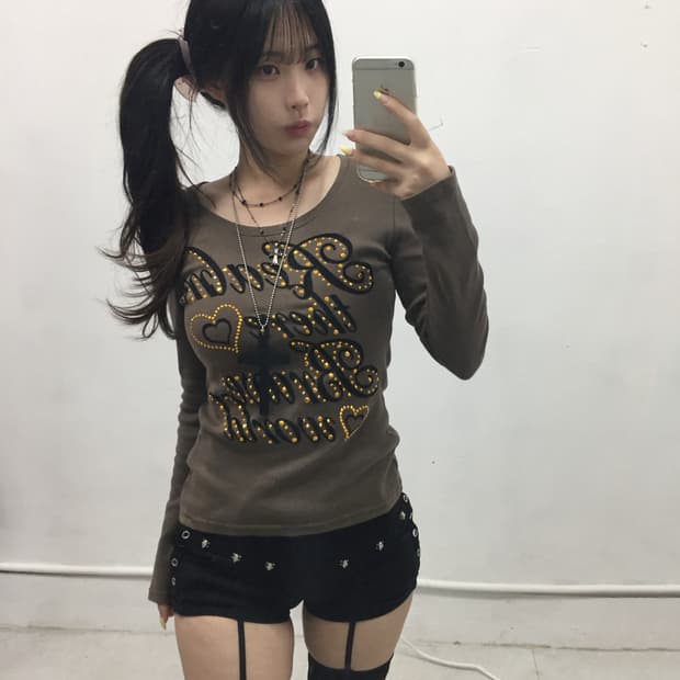 [FAZBEE] y2k 갸루 코코아 큐빅 롱슬리브