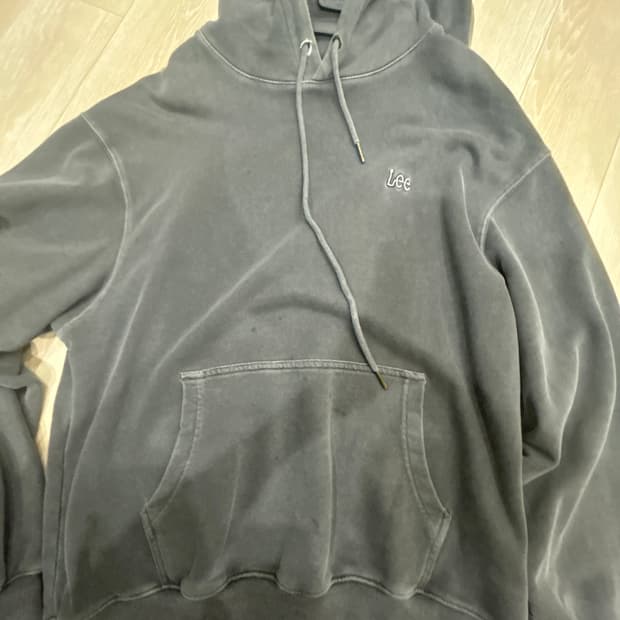 lee 후드티