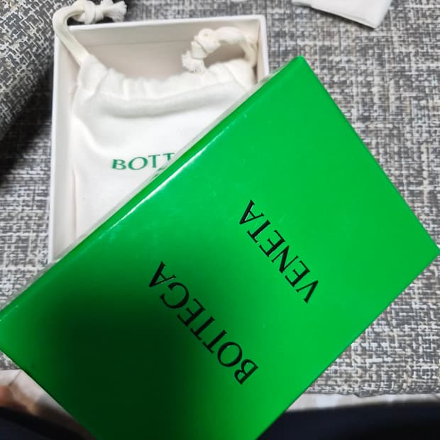 보테가 베네타 지갑