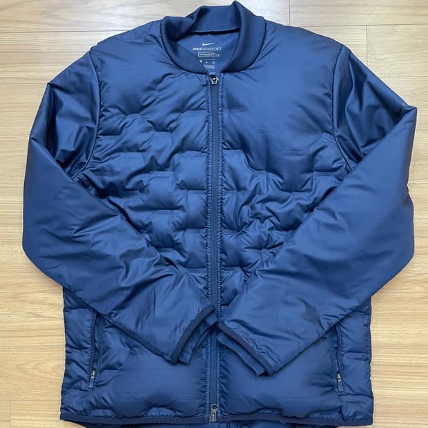 나이키 에어로로프트 패딩 자켓 XL사이즈입니다. 겉감, 안감 모두 긁힘이