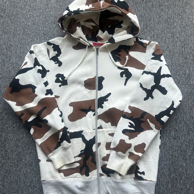 [L] 16FW 슈프림 립 로고 후드 집업