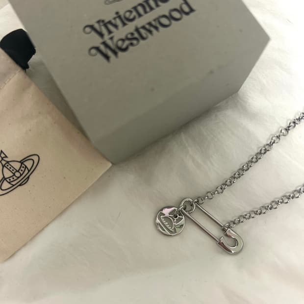 비비안웨스트우드 이모진 핀셋 목걸이