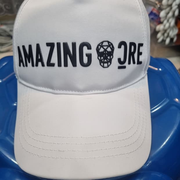 어메이징크리 흰색 볼캡