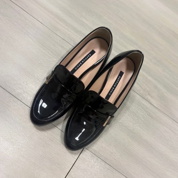 사뿐)베이직 블랙 로퍼힐 230사이즈 굽6cm(품절)