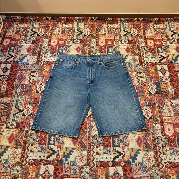 Levis 469 Loose Denim Shorts W36