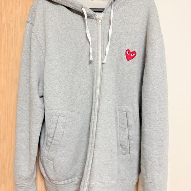 꼼데기르송 후드집업