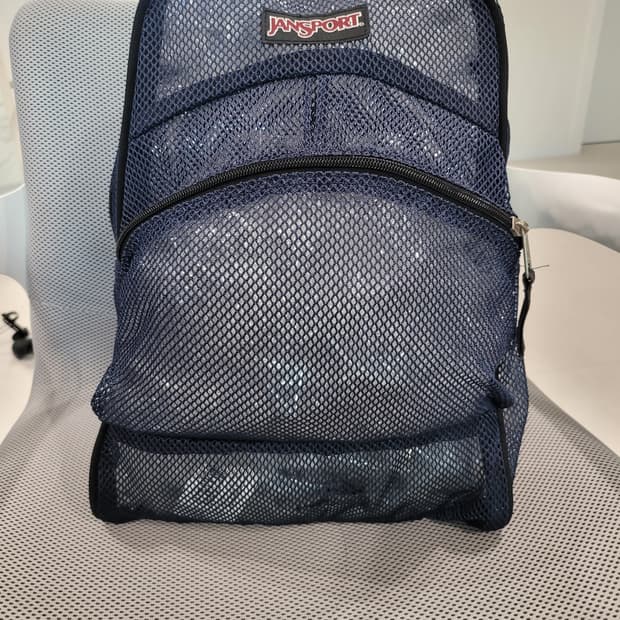 [잔스포츠] 여름의 청량함을 담은, ‘속이 깊은’ 메쉬팩 백팩 (네이비)